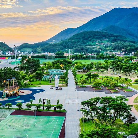 Namhae Sports Park Hotel Экстерьер фото