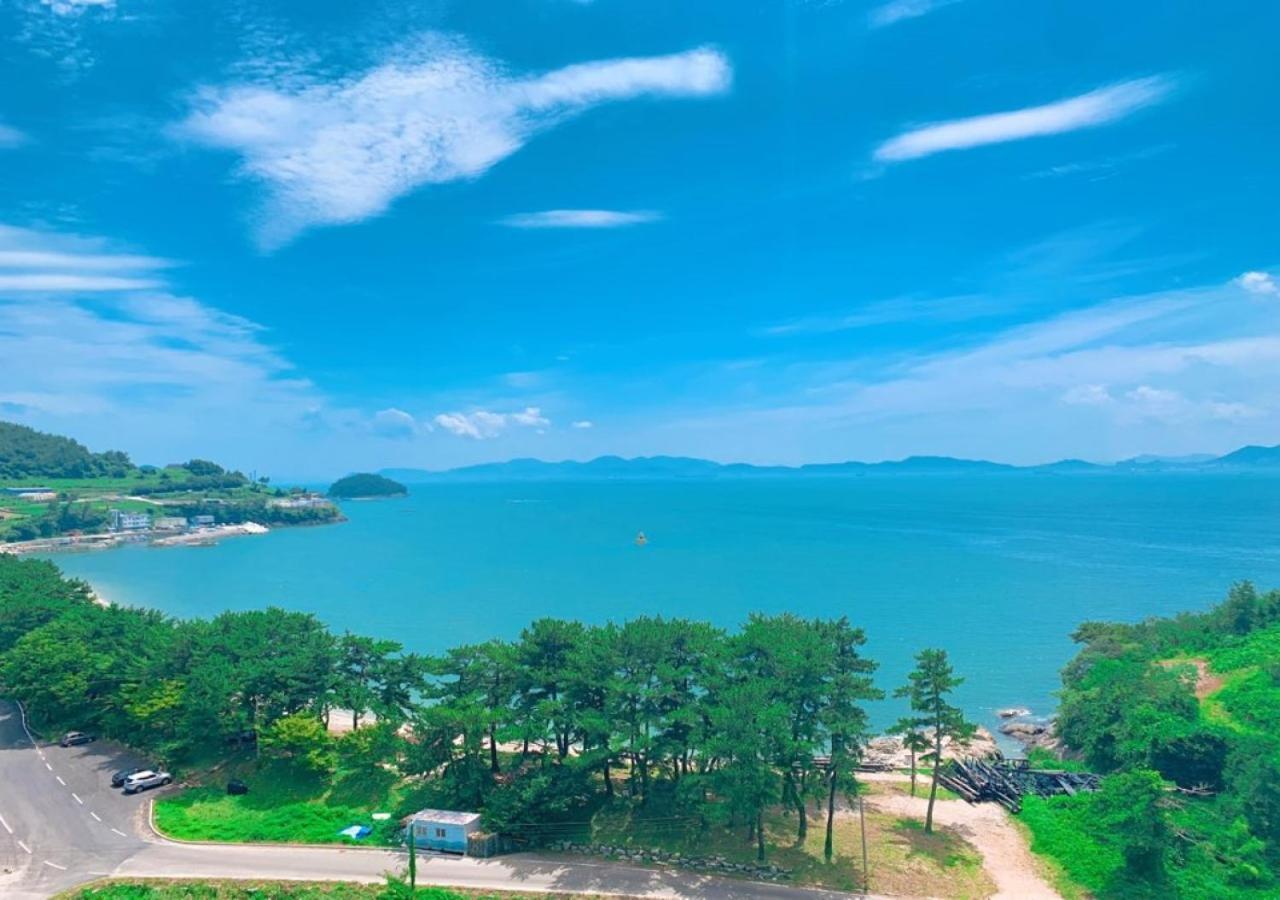 Namhae Sports Park Hotel Экстерьер фото