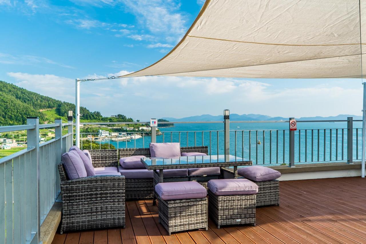 Namhae Sports Park Hotel Экстерьер фото