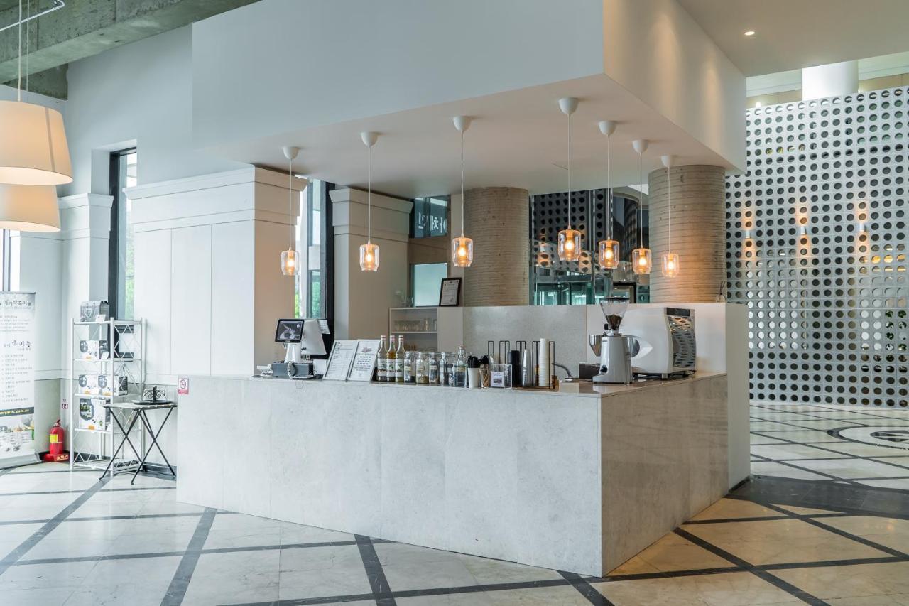 Namhae Sports Park Hotel Экстерьер фото