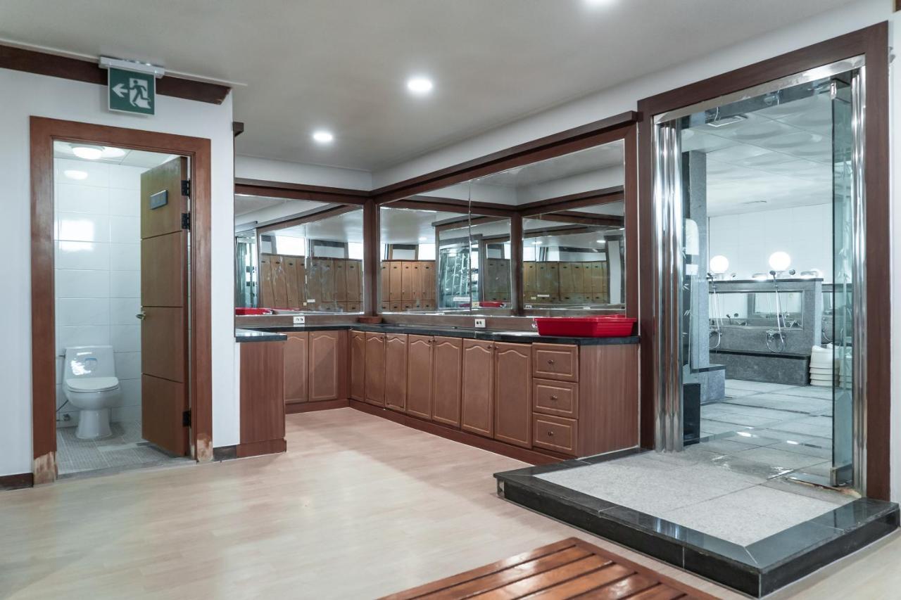 Namhae Sports Park Hotel Экстерьер фото